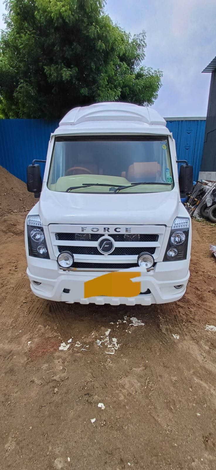 Tempo Traveller — Non AC Photo 1