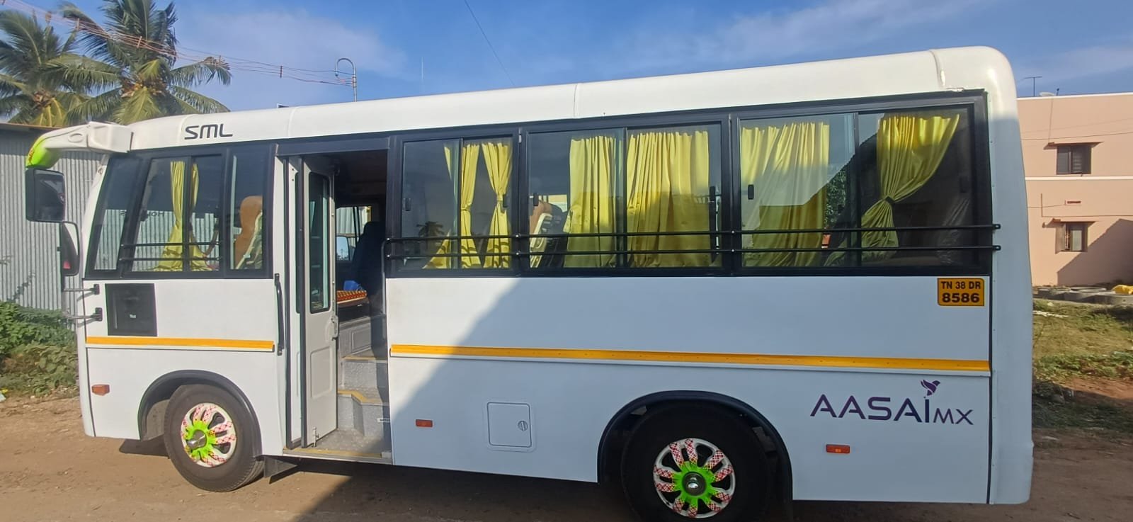 SML Isuzu Coach — Non AC Photo 2