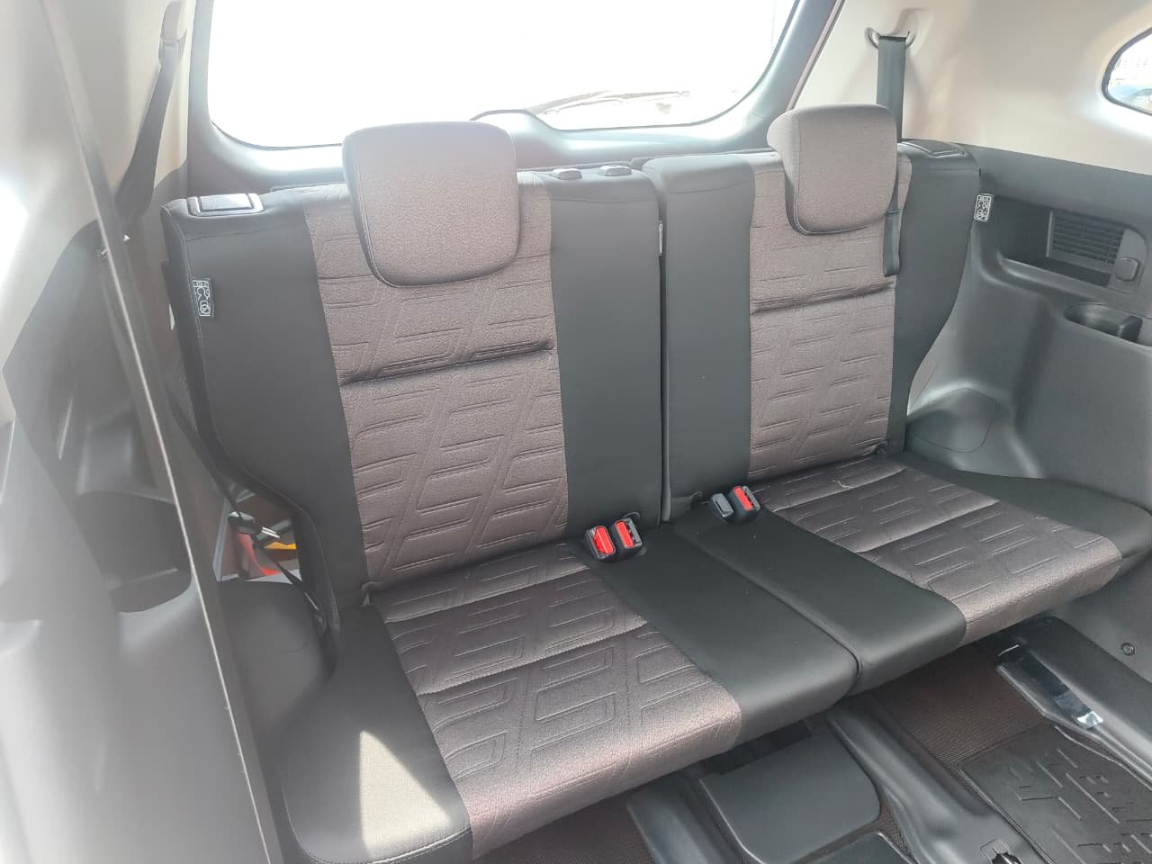 Toyota Innova Hycross — AC Photo 3
